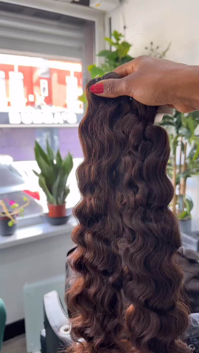 Bouncy curled weave using Vietnamese hair bundles